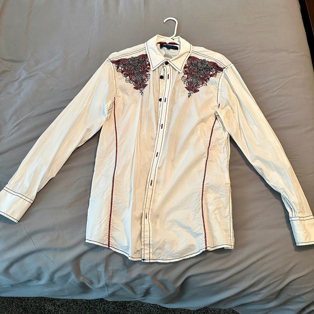 Men’s Large Roar shirt